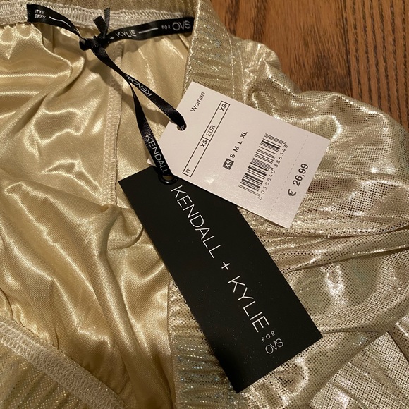 Kendall and Kylie Gold Shimmery Party Skirt NWT - Picture 4 of 6